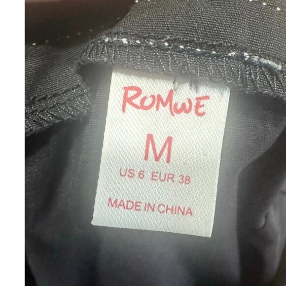 Romwe Gothic Black Skull Cargo Pants – Size M, Streetwear Vibe - Picture 6 of 7